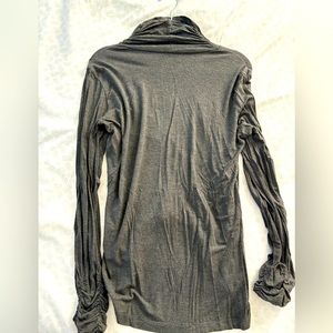 Turtle neck with ruched details